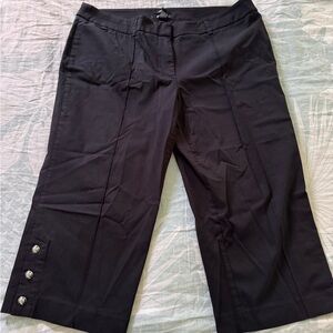 Style and co. 18w Black Cropped Pants with Button Detail